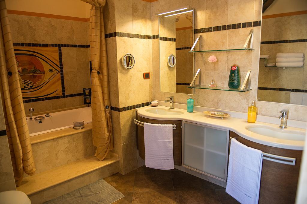 Luxury Home Bosa Apartment Eksteriør bilde